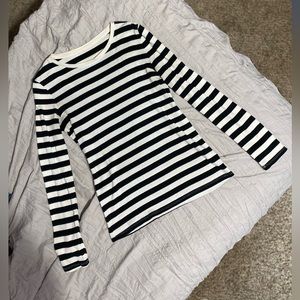 Black white striped long sleeve shirt